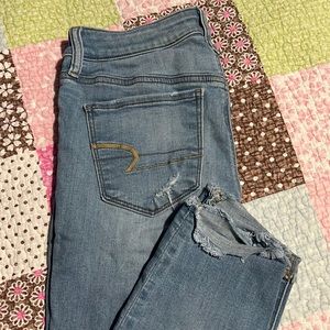 American Eagle Cropped Jeans